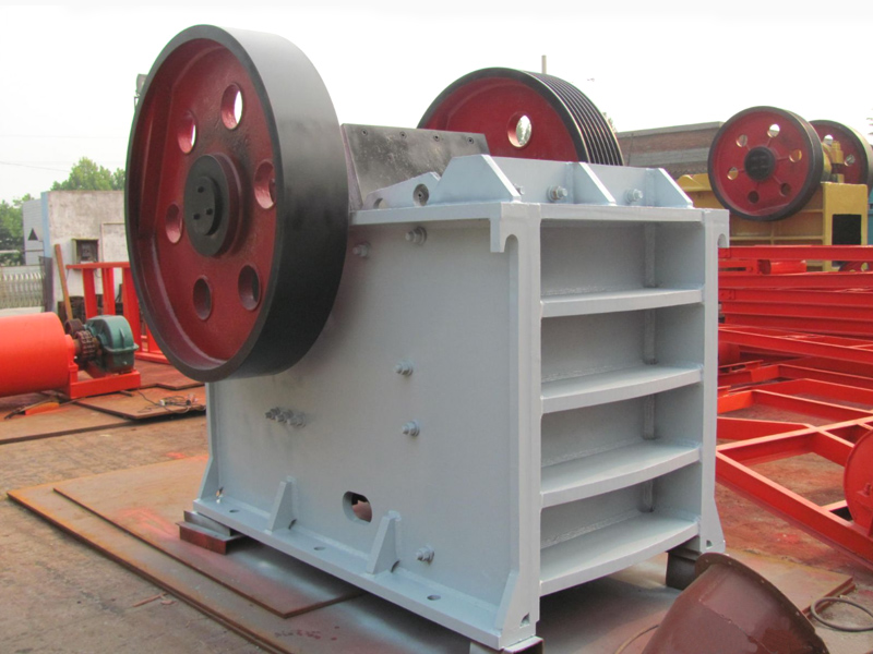 SD德版顎式破碎機(jī).jpg SD德版顎式破碎機(jī).jpg